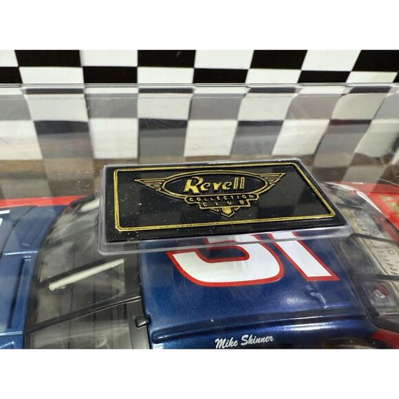 Revell Collectors NASCAR #31 Mike Skinner ARMY Chevy Monte Carlo Diecast 1:24 - Picture 10 of 12